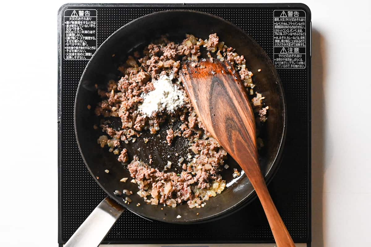 flour added to cooked mince and onions