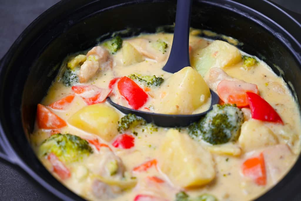 Japanese cream stew with chicken and vegetables