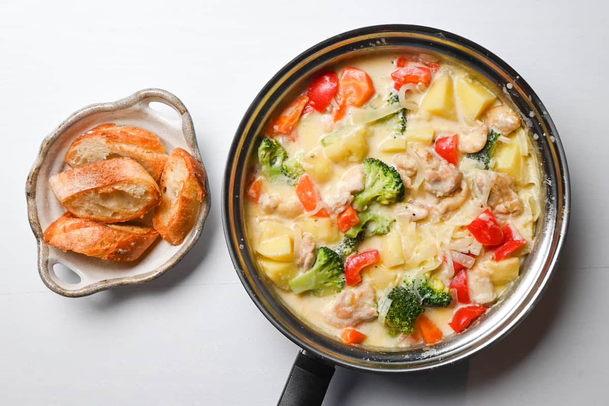 Japanese cream stew with baguette on the side