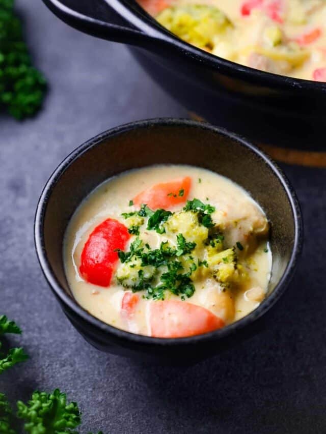 Japanese cream stew with chicken and vegetables