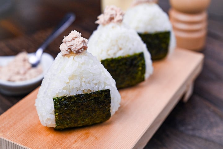 How to Make Tuna Mayo Onigiri (Japanese Rice Balls) - Couple Eats Food