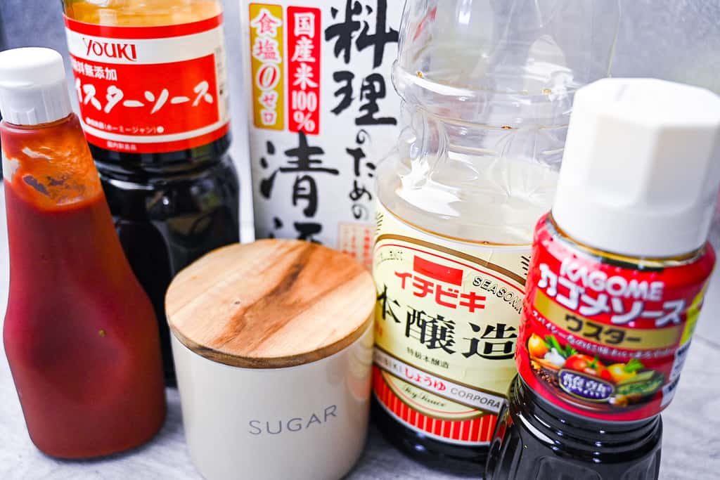 Ingredients for yakisoba sauce