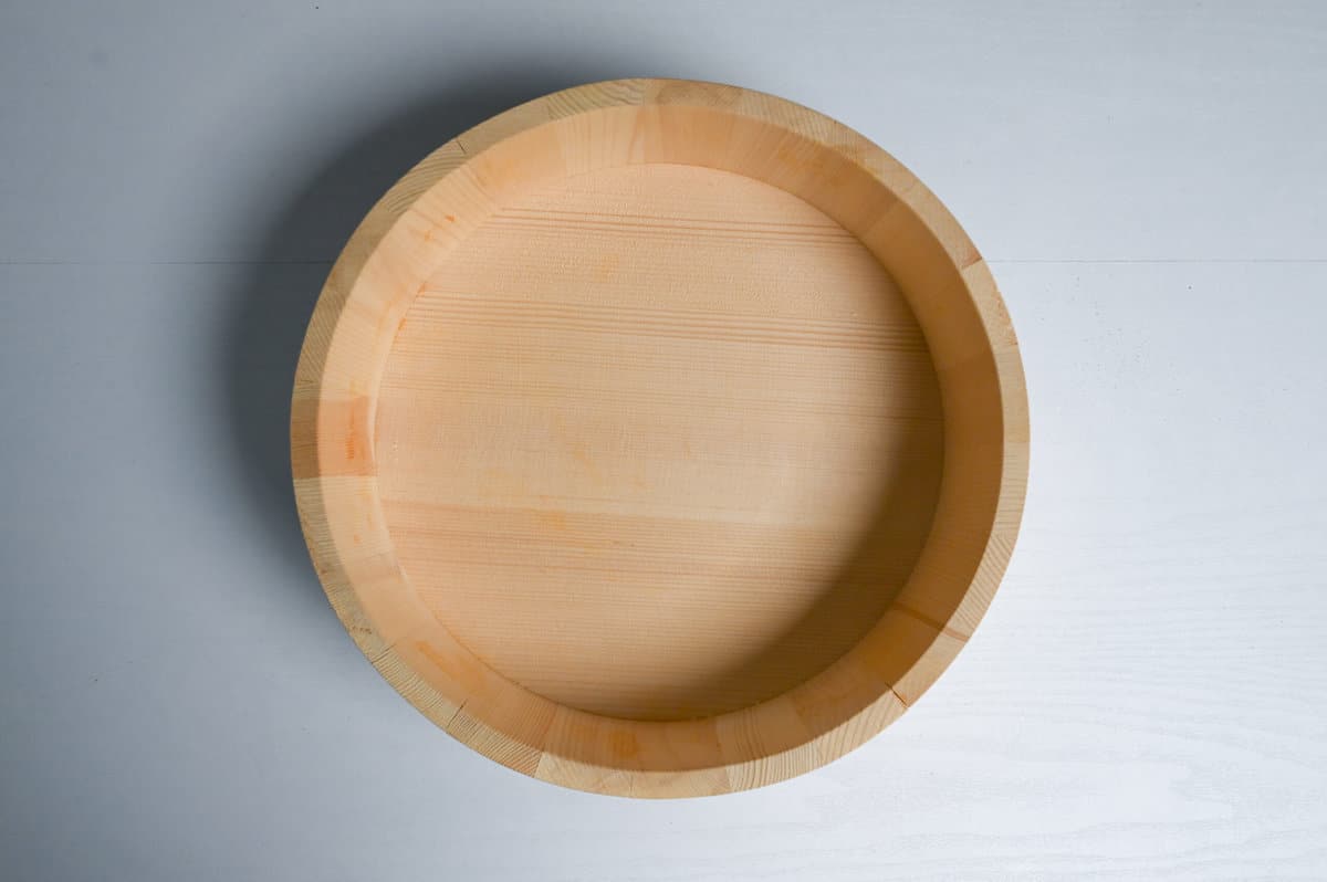 Wooden sushi oke