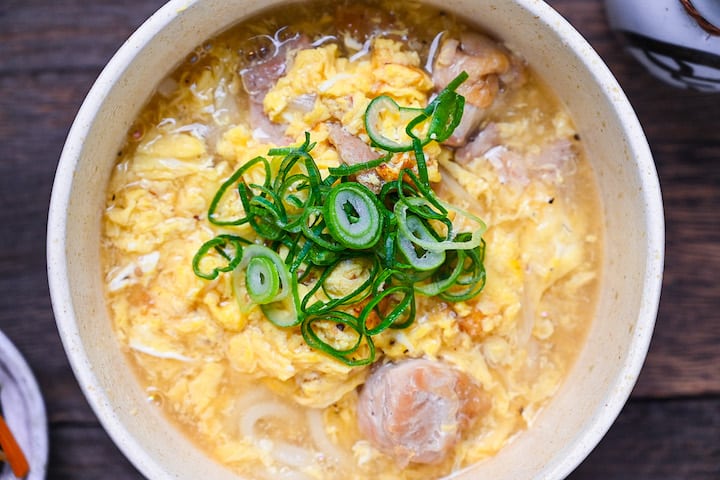 Oyako udon, udon noodles in a light dashi broth with chicken and egg