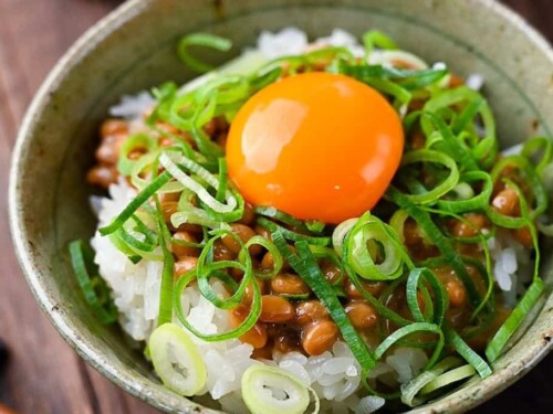 Natto Gohan (Japanese fermented soybeans on rice)