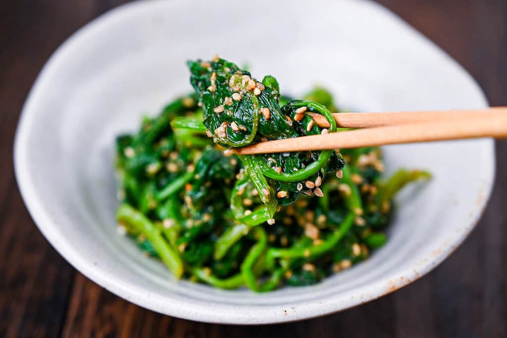 Japanese Sesame Spinach Salad (Horensou no Gomaae)