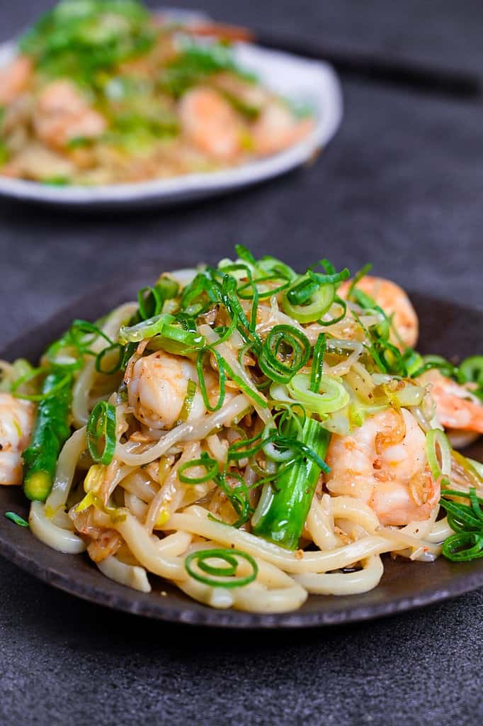 Shrimp yaki udon with salt and lemon sauce