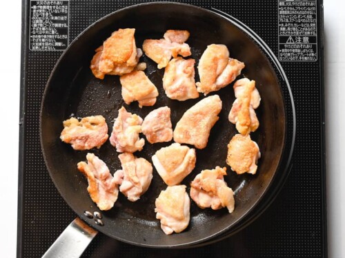 Crisping up chicken thigh for oyakodon