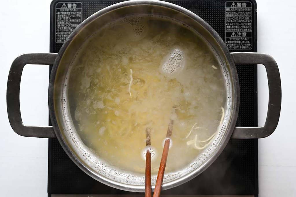 boiling ramen noodles