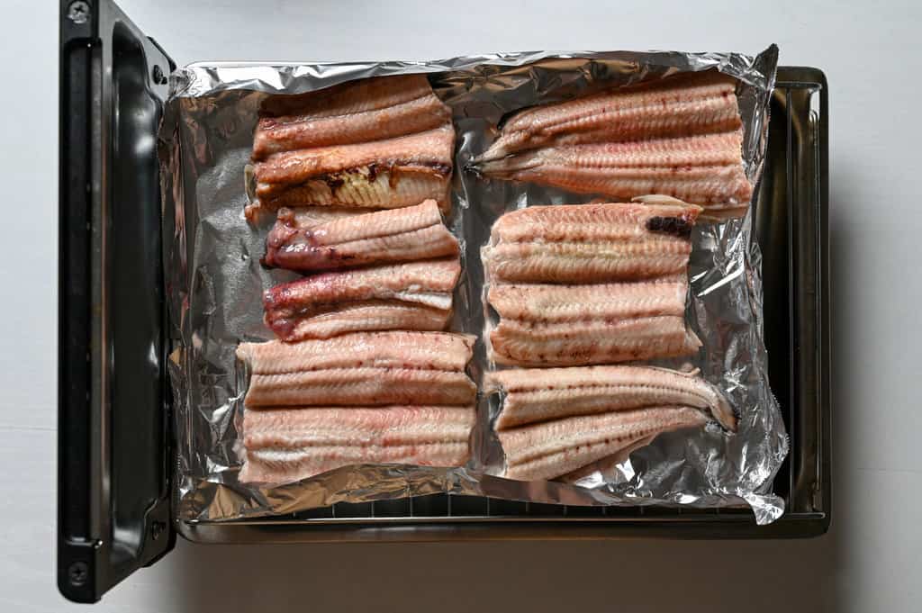 grilling unagi eel on a home grill