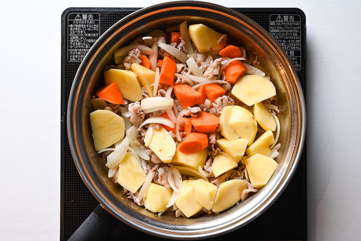 Nikujaga: adding potato and carrot