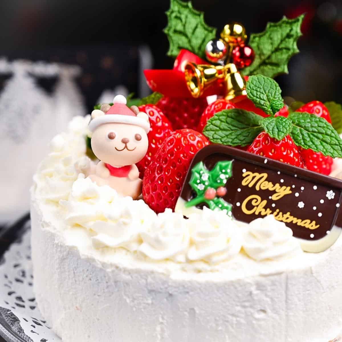 Light and Fluffy Japanese Christmas Cake