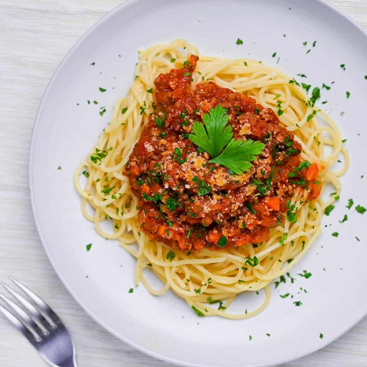 spaghetti meat sauce thumbnail