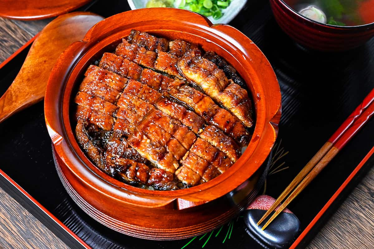 Unagi Hitsumabushi Nagoya Style Grilled Eel in a wooden bowl