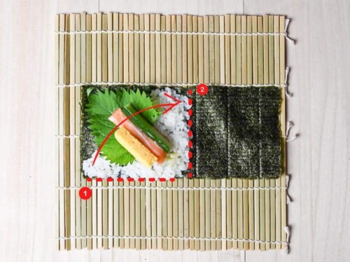 how to lay ingredients and roll temaki hand roll sushi