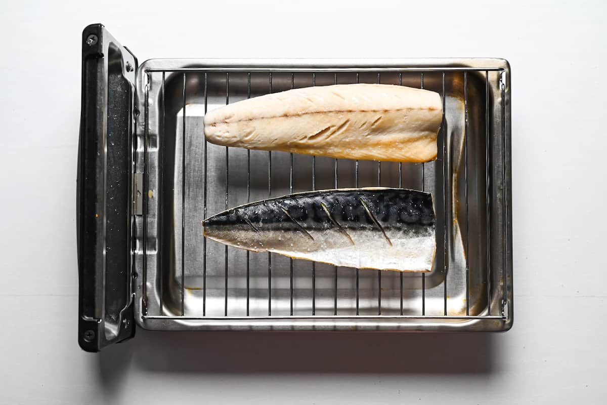 turning mackerel over and grilling skin side