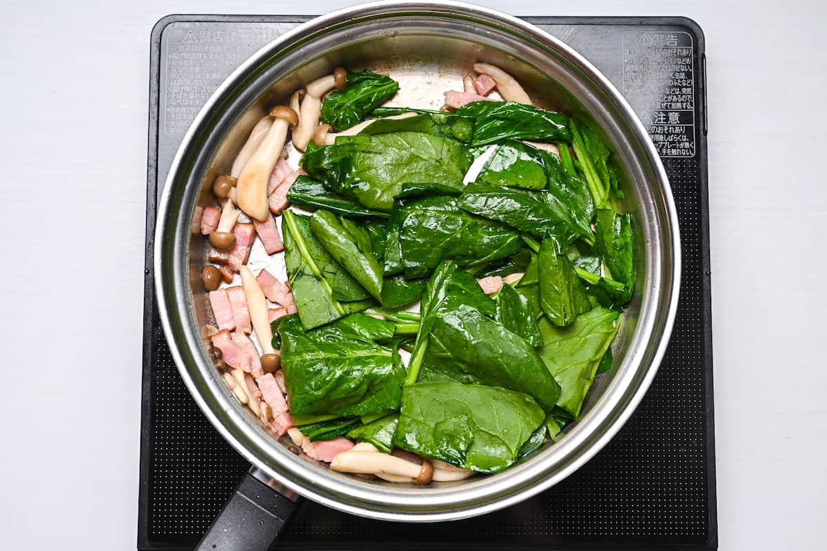 Spinach added to the pan