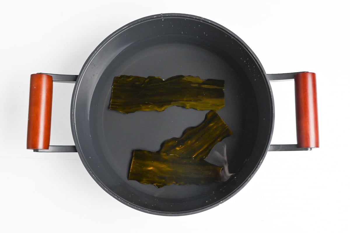 kombu soaking in a pot