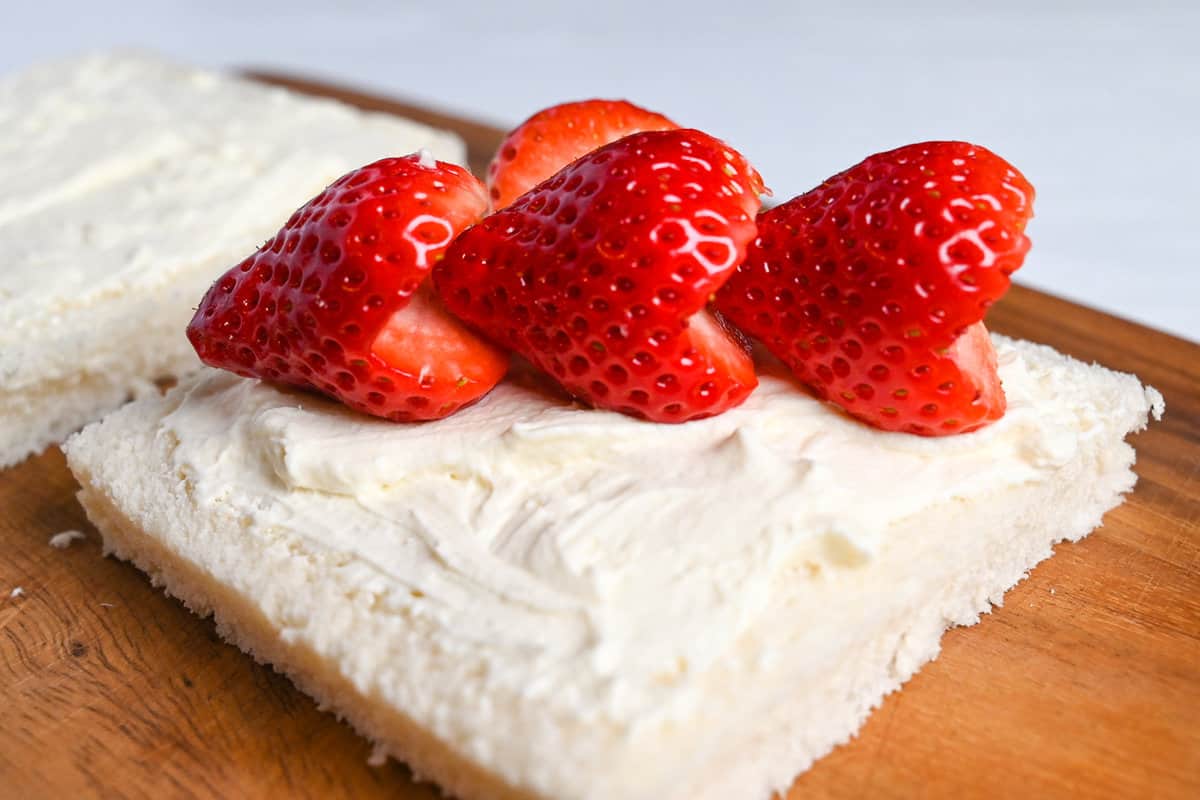 How to make ichigo sando with heart shaped strawberries