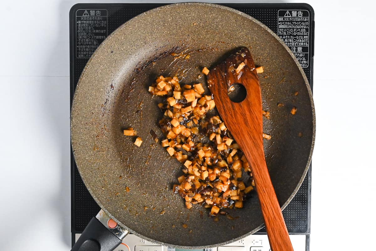 seasoned sautéed vegetables to add to nikuman filling