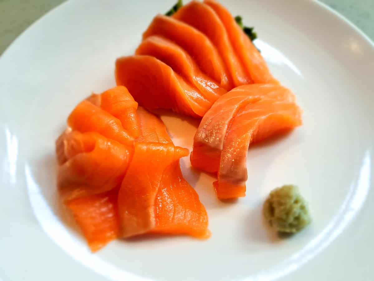Salmon sahimi platter