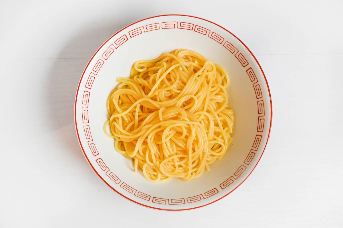 https://sudachirecipes.com/wp-content/uploads/2023/06/ramen-hack-step-3.jpg