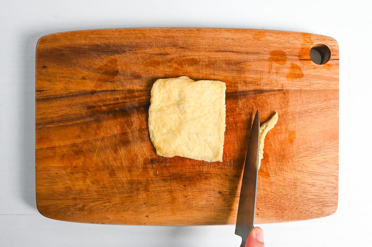 discarding end of aburaage fried tofu pouch