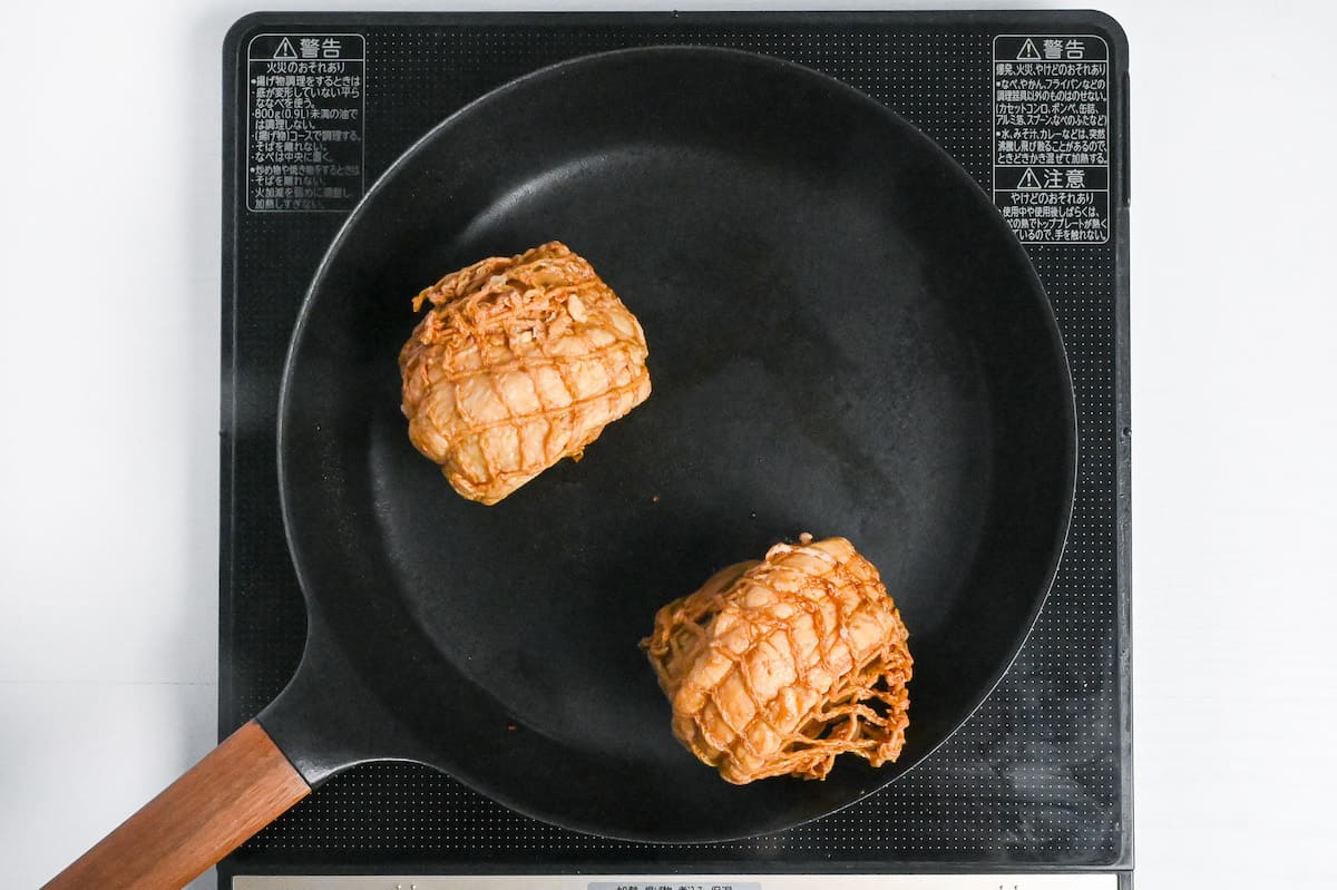 sealing the surface of the chashu in an iron pan