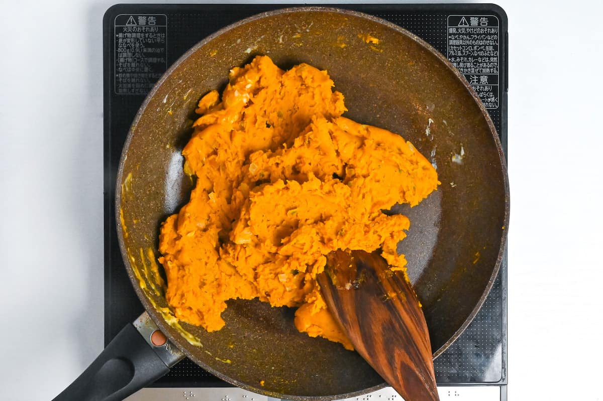 kabocha korokke filling mixed in a frying pan