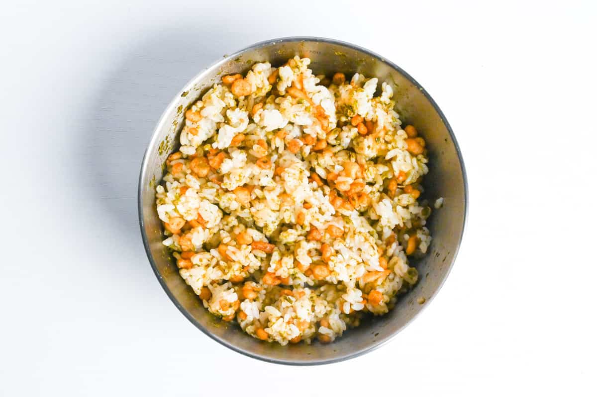 cooked rice mixed with tenkasu, aonori and tsuyu sauce