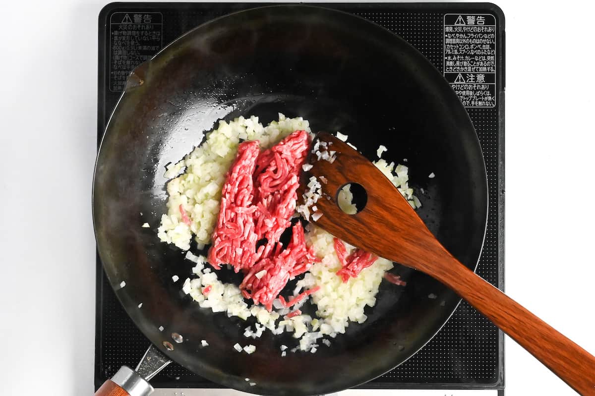 frying ground beef with onions