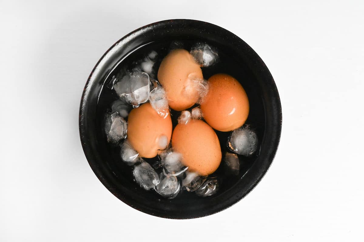 eggs in a bowl of ice water to chill onsen tamago