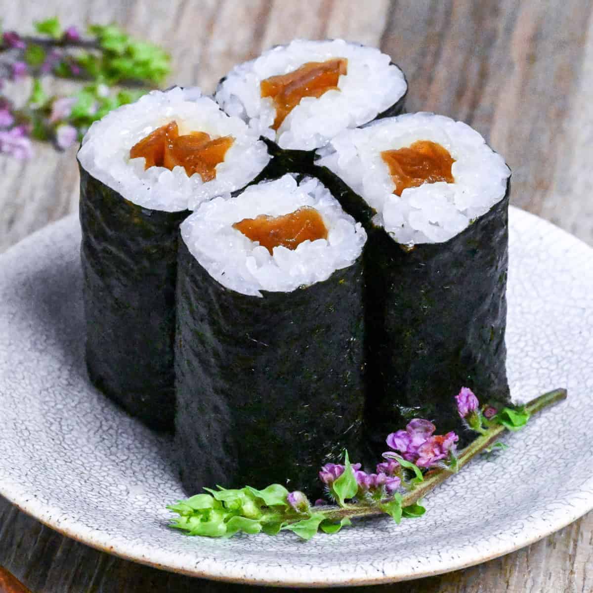 Kanpyo Maki (Simmered Gourd Sushi Roll)