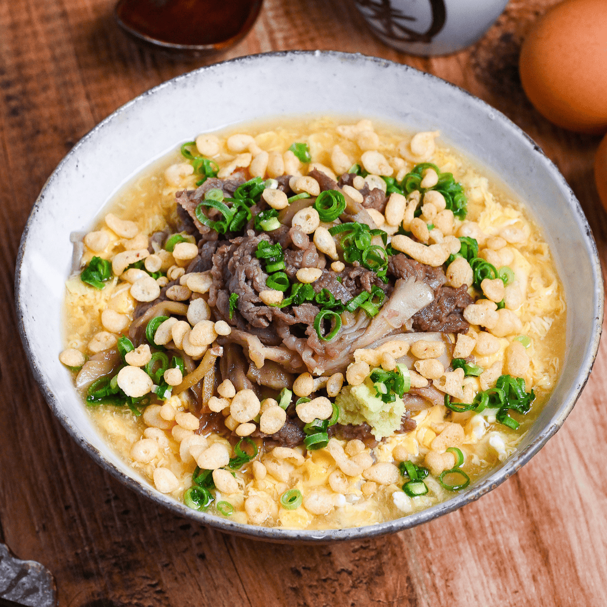 Nikutama Ankake Soba (Beef & Egg Soba Noodle Soup)