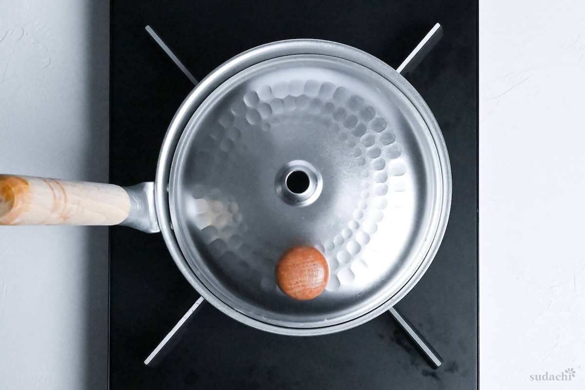 Japanese pan covered with lid for steaming eggs for donburi