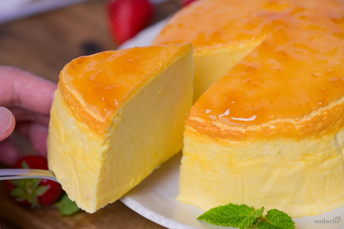 taking a slice out of Japanese soufflé cheesecake