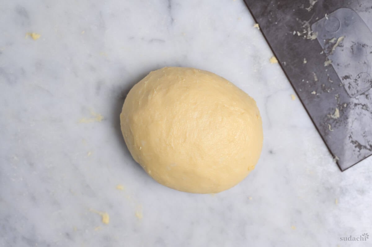 Smooth dough after kneading using slap and fold method