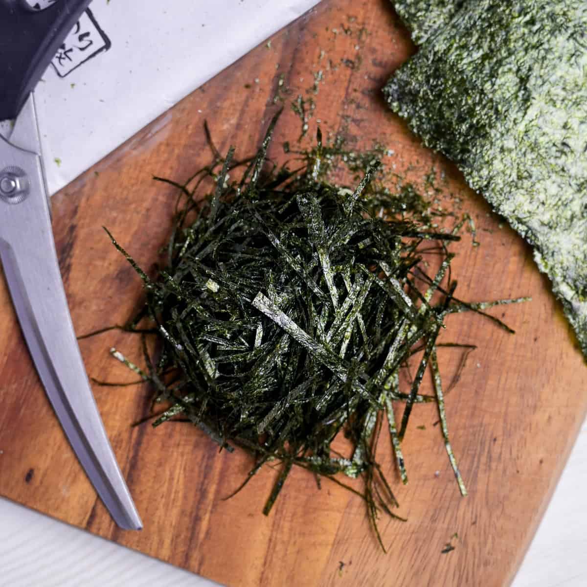 Kizami Nori: How to Cut Shredded Nori from a Sheet at Home | Sudachi